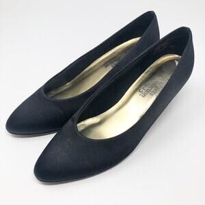 The PM Collection 925 Black Pumps